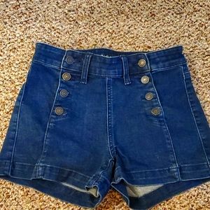 American eagle super stretch double button down shorts